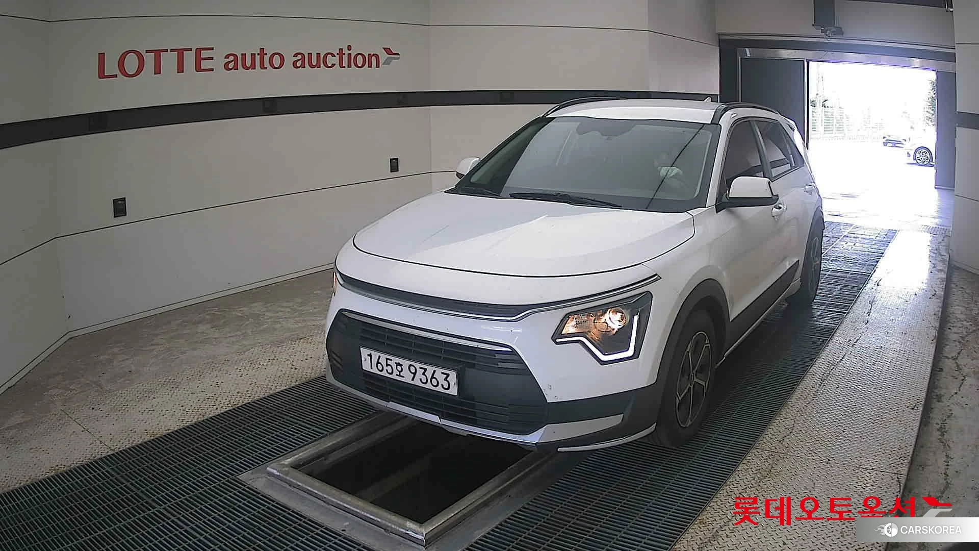 Kia Niro Hybrid 2022 Snow White Pearl (optional) из Кореи