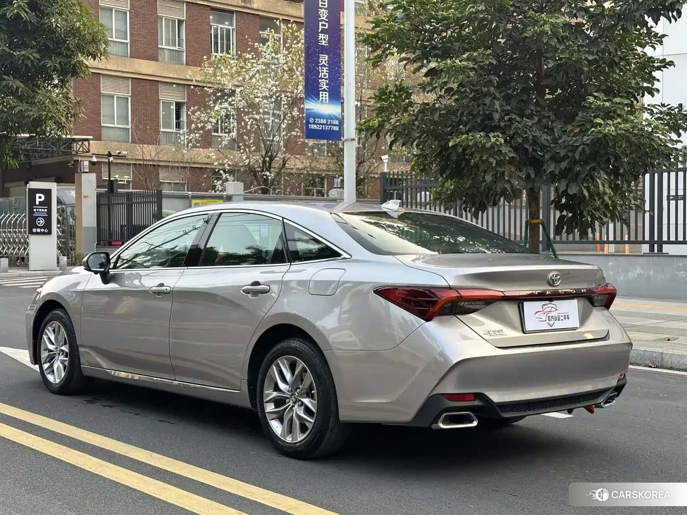 Toyota Avalon 2021 Champagne/brown из Китая