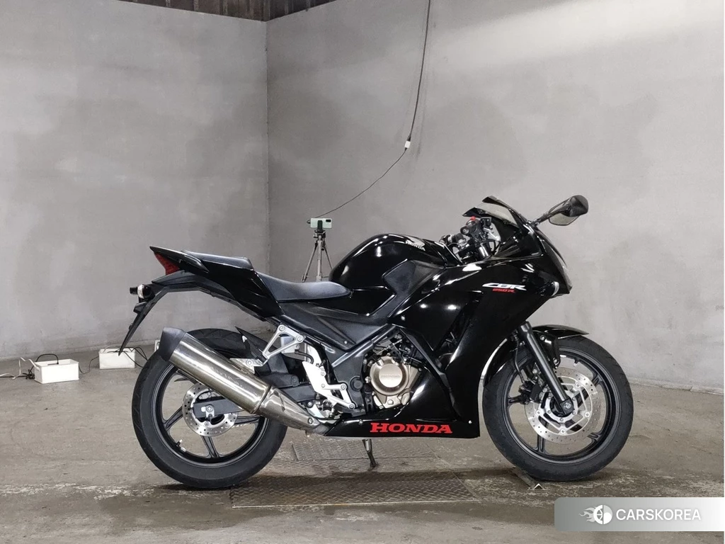 Проданный Honda CBR250R 2017 из Японии