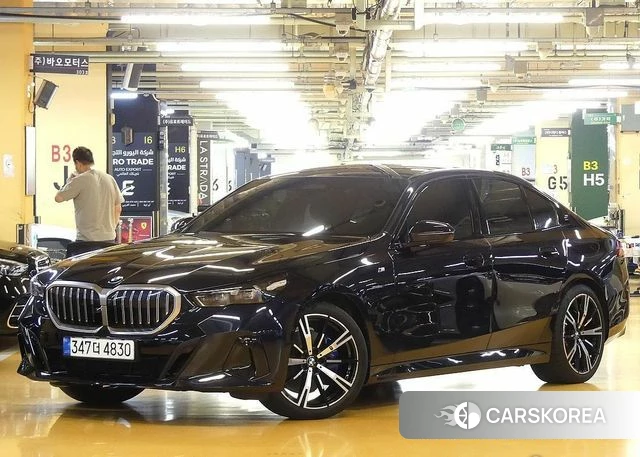 BMW 5 Series (G60) 2024 Синий из Кореи