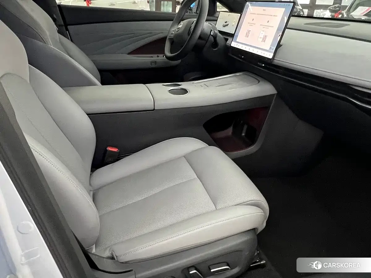 Nissan N7 2025 Silver/gray из Китая