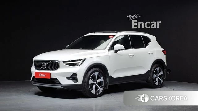 Volvo XC40 2025 Белый из Кореи