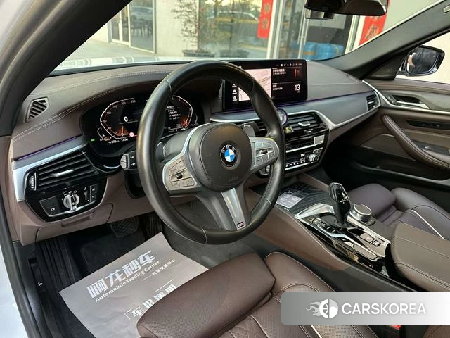 BMW 5 series 2023 Белый из Китая