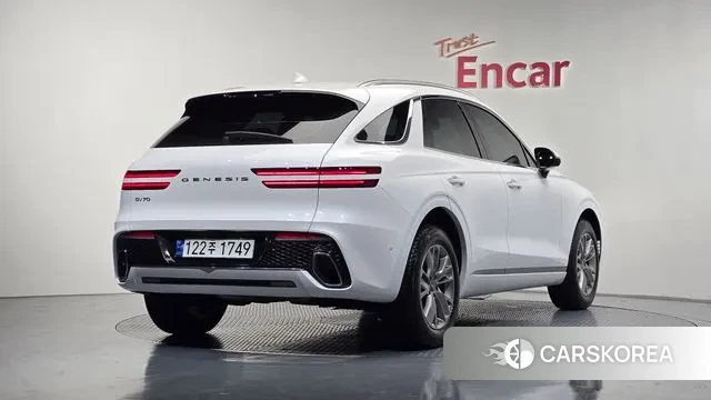 Genesis GV70 2023 Белый из Кореи