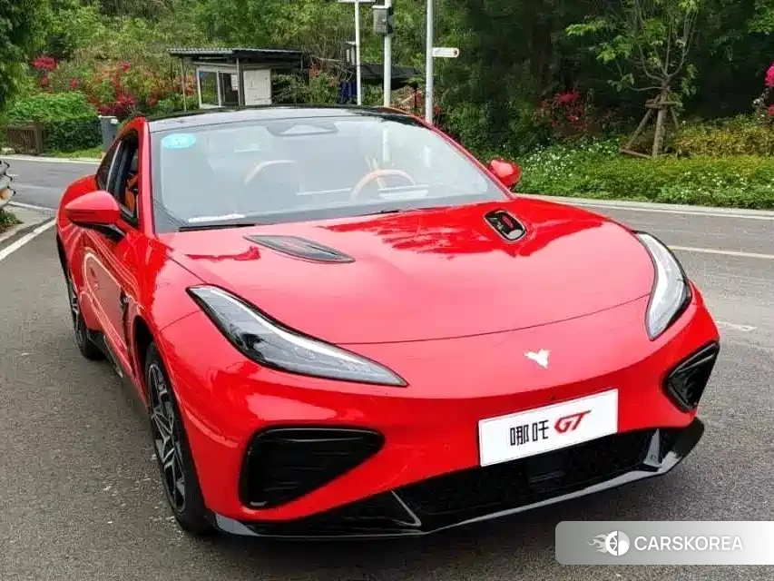 Nezha Automobile Nezha GT 2023 Red/purple из Китая