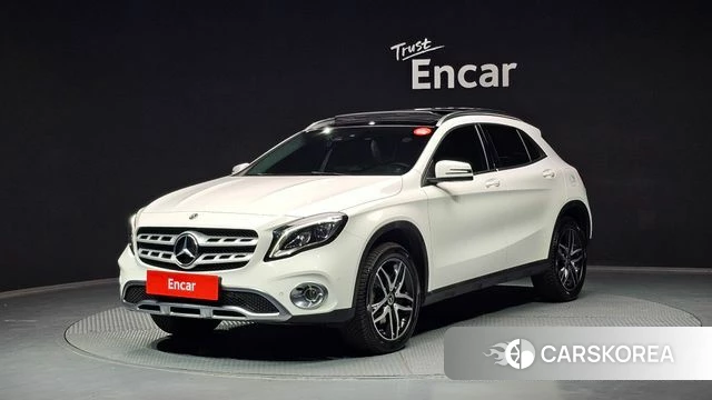 Mercedes-Benz GLA-Class X156 2019 Белый из Кореи