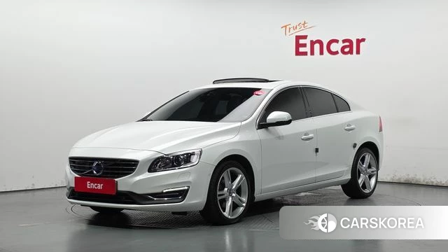 Volvo S60 2018 Белый из Кореи