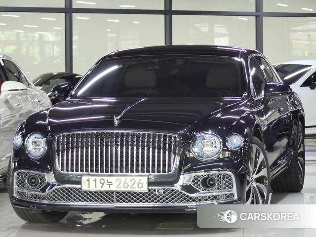 Bentley Flying Spur 3rd Generation 2023 Серый из Кореи