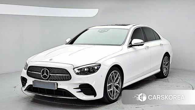 Mercedes-Benz E-Class W213 2021 Белый из Кореи