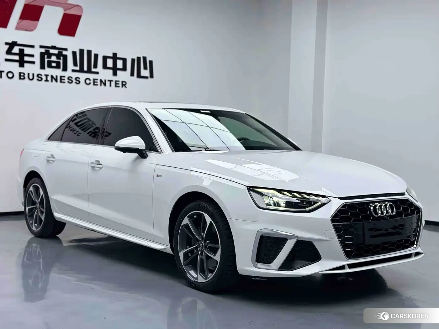 Audi A4L 2023 Белый из Китая, фото 2