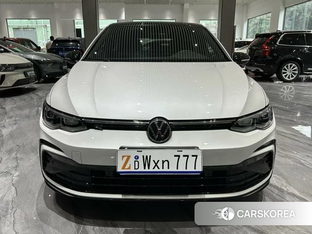 Volkswagen Golf 2022 Белый из Китая