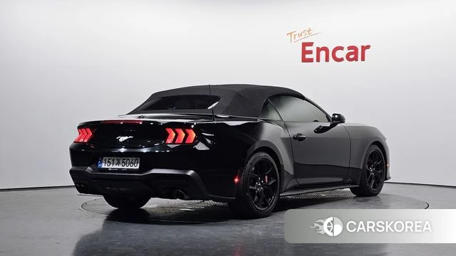 Ford Mustang 7th Generation 2024 Черный из Кореи