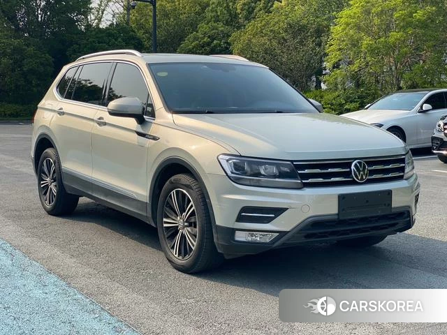 Volkswagen Tiguan L 2021 Шампань из Китая