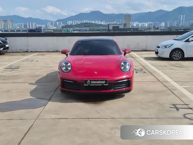 Porsche 911(992) 2021 Красный из Кореи