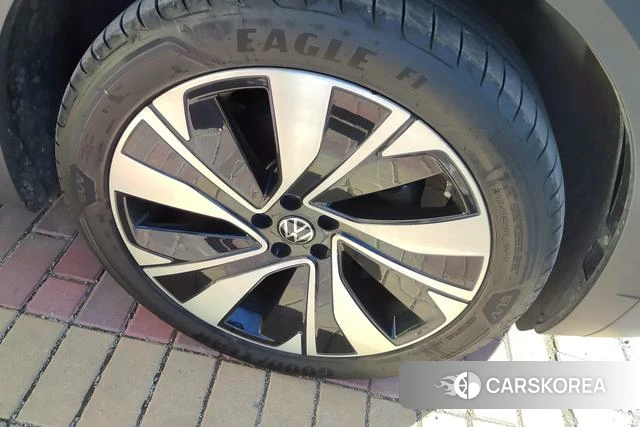 Volkswagen Lanjing 2024 Черный из Китая