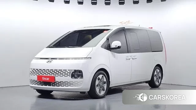 Hyundai Staria 2023 Белый из Кореи