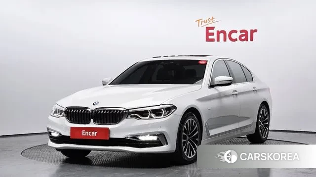 BMW 5 Series (G30) 2018 Белый из Кореи