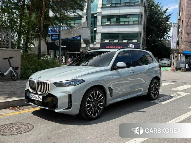 BMW X5 (G05) 2026 Небесно-голубой из Кореи