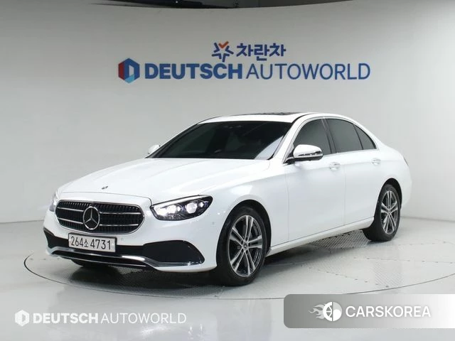 Mercedes-Benz E-Class W213 2022 Белый из Кореи