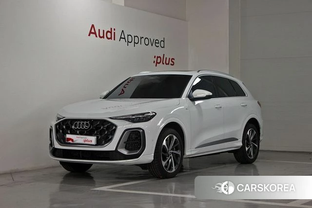 Audi Q5 (80A) 2025 Белый из Кореи