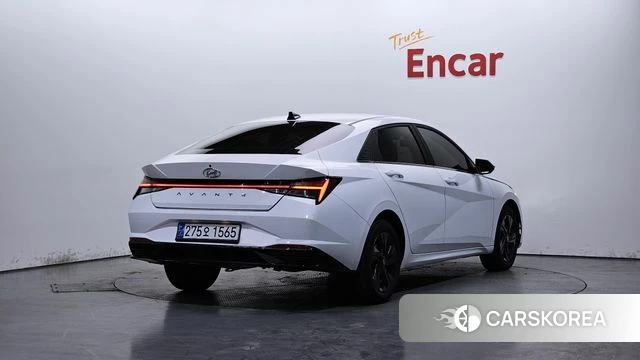 Hyundai Avante (CN7) 2022 Белый из Кореи