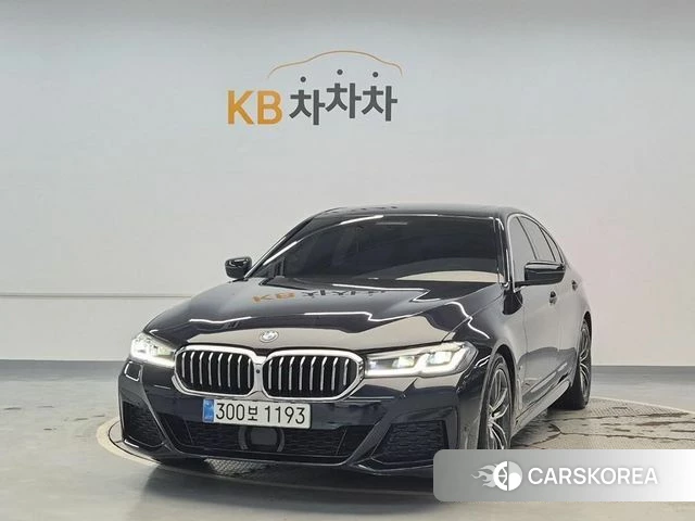 BMW 5 Series (G30) 2023 Черный из Кореи