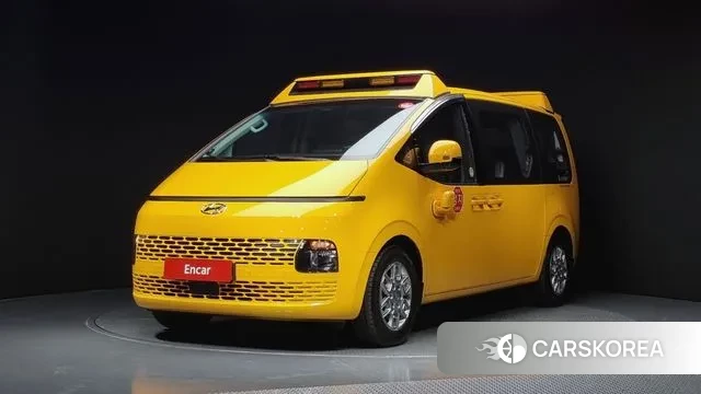 Hyundai Staria 2023 Желтый из Кореи