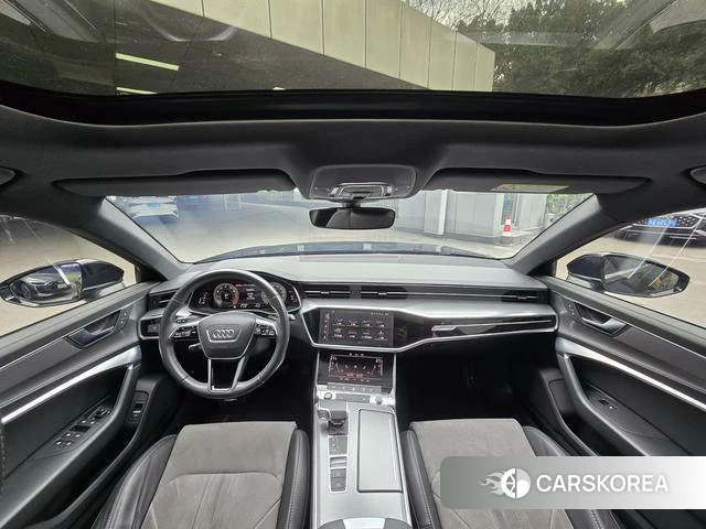 Audi A6L 2021 Черный из Китая