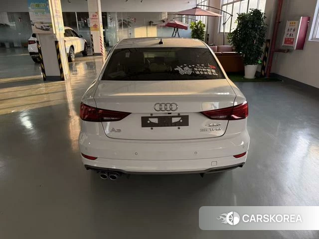Audi A3 2021 Белый из Китая
