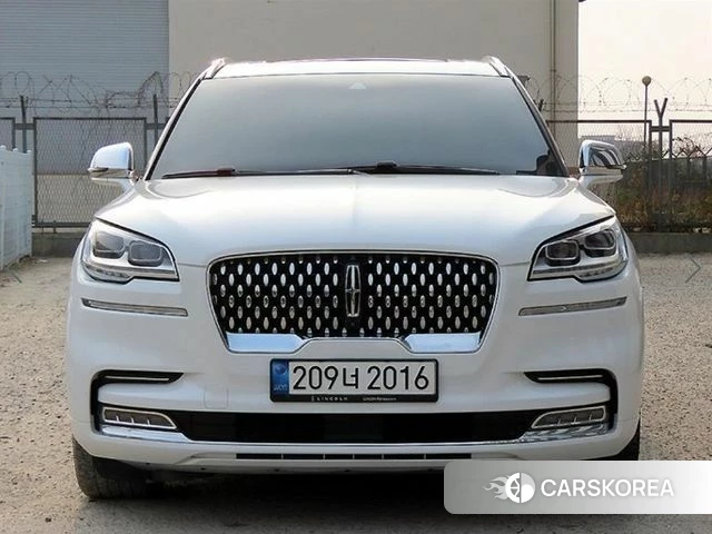 Lincoln Aviator 2nd generation 2021 Белый из Кореи