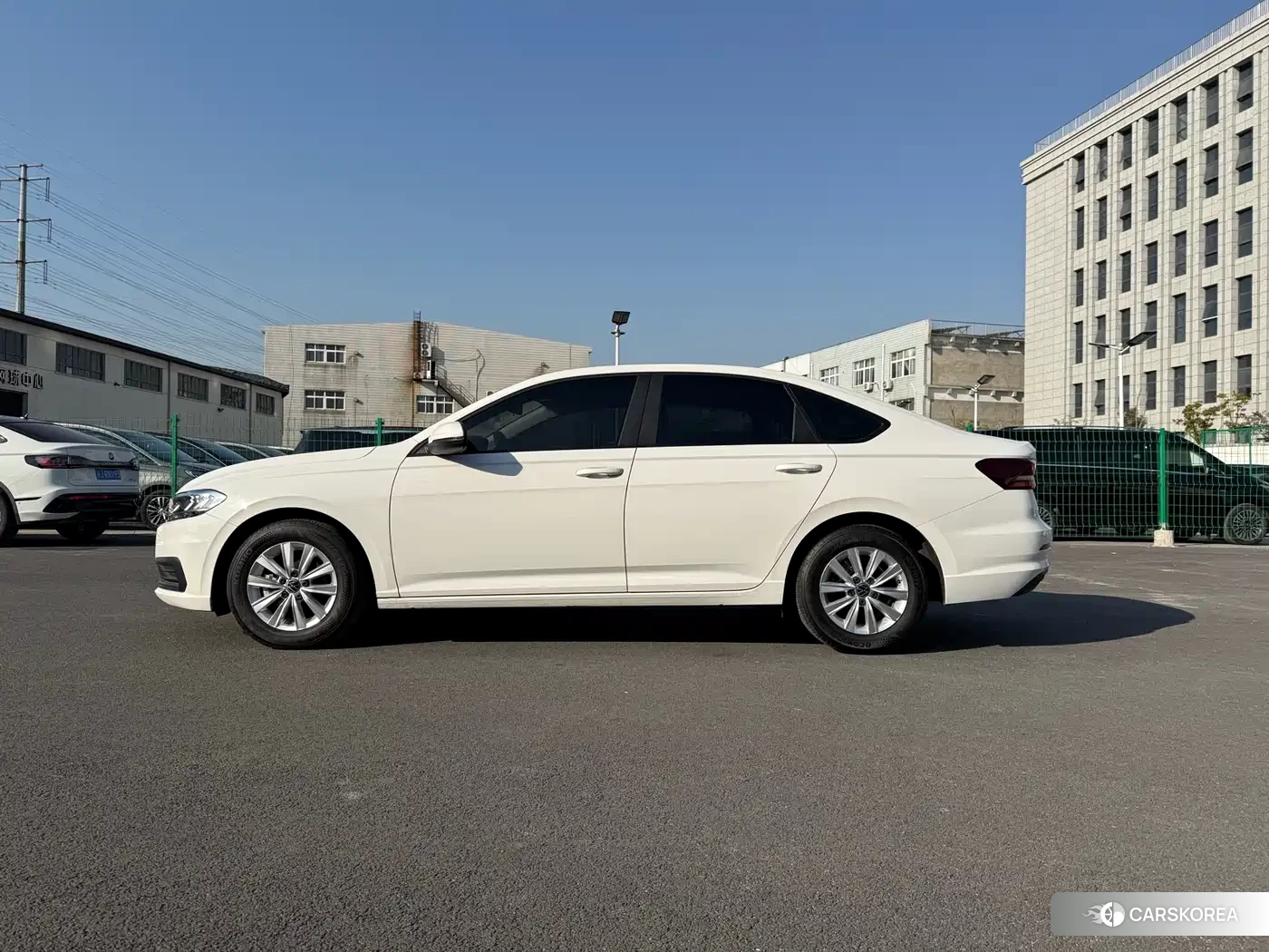 Volkswagen Lavida 2022 Белый из Китая