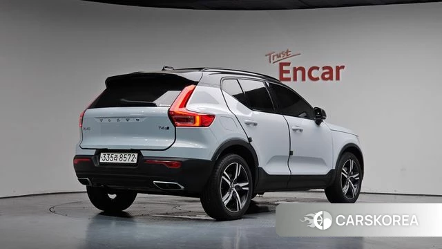 Volvo XC40 2020 Серебряный из Кореи