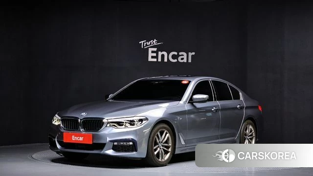 BMW 5 Series (G30) 2018 Серебристо-серый из Кореи