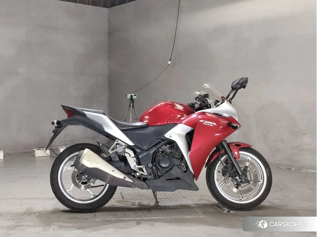 Проданный Honda CBR250R 2011 из Японии, фото 2