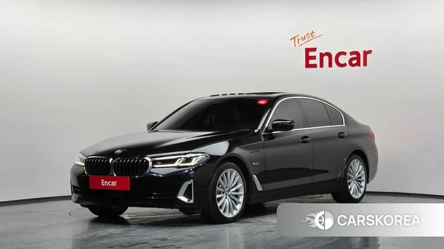 BMW 5 Series (G30) 2023 Черный из Кореи