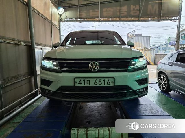 Volkswagen Tiguan second Generation 2018 Белый из Кореи