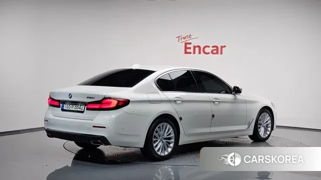 BMW 5 Series (G30) 2021 Белый из Кореи