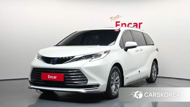 Toyota Sienna 4th Generation 2021 Белый из Кореи