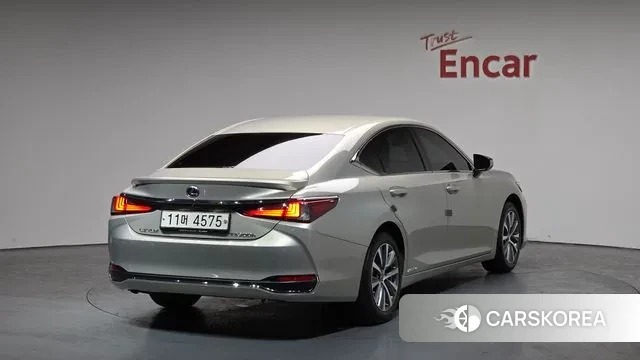 Lexus ES300h 7th generation 2018 Коричневый из Кореи