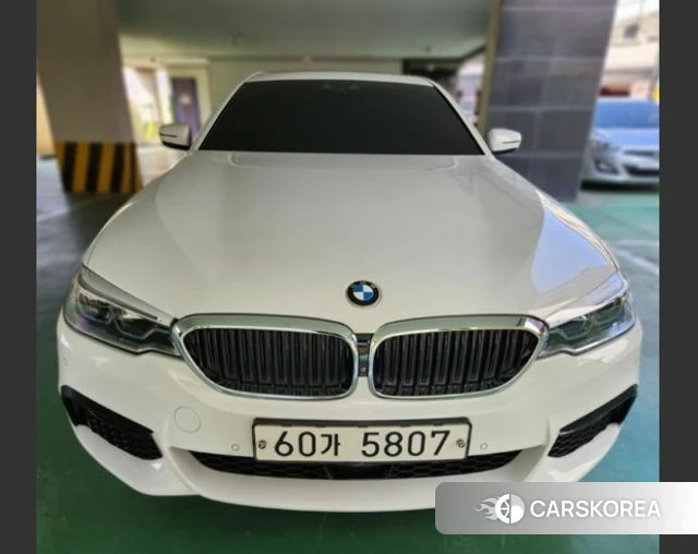 BMW 5 Series (G30) 2018 Белый из Кореи