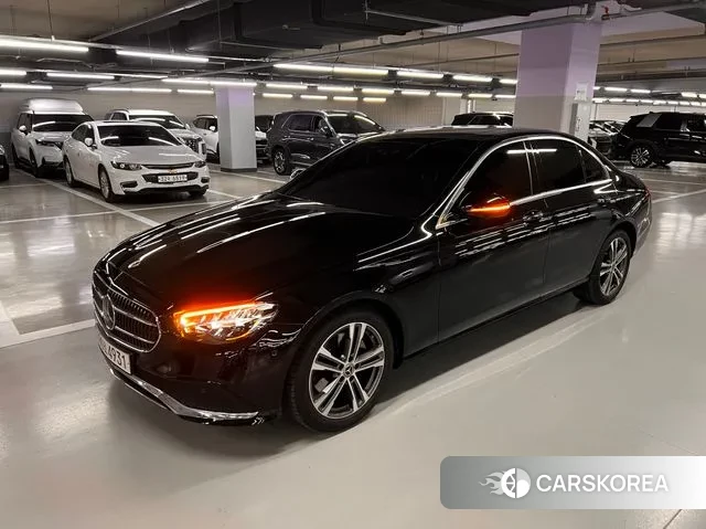 Mercedes-Benz E-Class W213 2023 Черный из Кореи