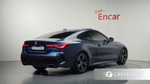 BMW 4 Series (G22) 2022 Синий из Кореи