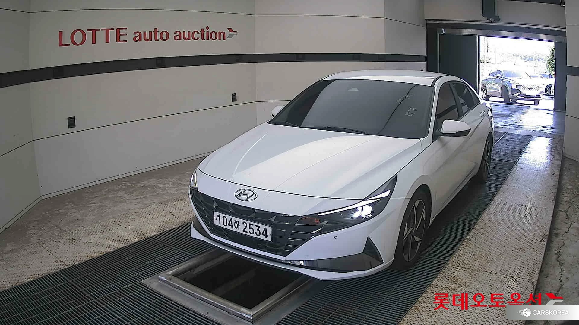 Hyundai Avante 2021 Polar White из Кореи
