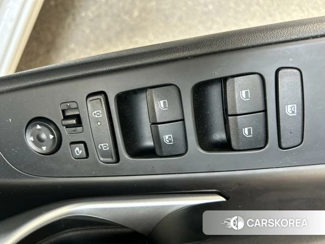 Hyundai Elantra 2022 Белый из Китая