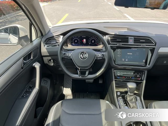 Volkswagen Tiguan L PHEV 2021 Белый из Китая