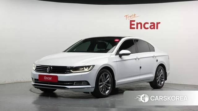 Volkswagen Passat GT (B8) 2018 Белый из Кореи