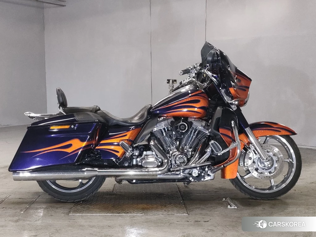 Проданный Harley-Davidson Street Glide FLHXSE1800 CVO 2015 из Японии