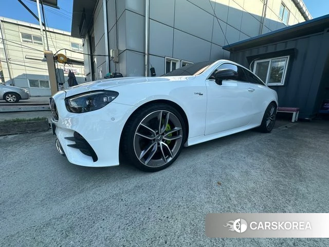 Mercedes-Benz E-Class W213 2021 Белый из Кореи