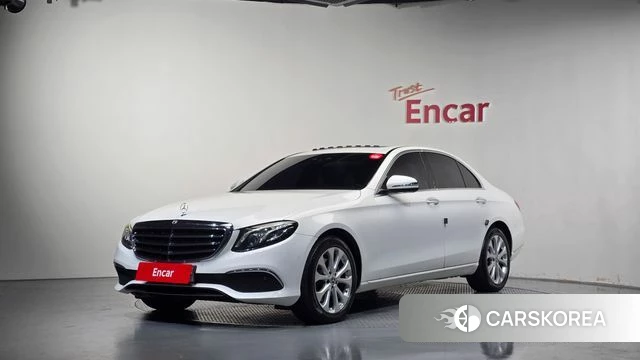 Mercedes-Benz E-Class W213 2018 Белый из Кореи