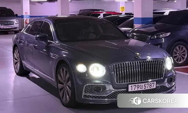 Bentley Flying Spur 3rd Generation 2022 Серый из Кореи